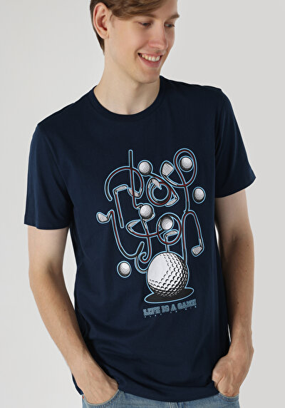 صورة من   رقبة مستديرة مطبوعة رجالي أزرق كحلي كم قصير تي شيرت