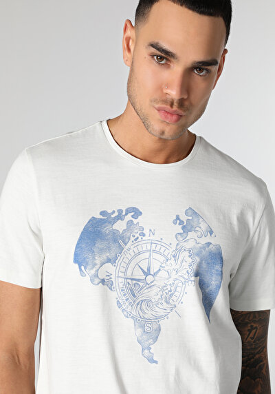 اعرض التفاصيل لـ أبيض للرجال تي شيرت بأكمام قصيرة