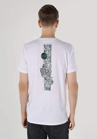 صورة من رقبة مستديرة مطبوعة للرجال أبيض بأكمام قصيرة تي شيرت