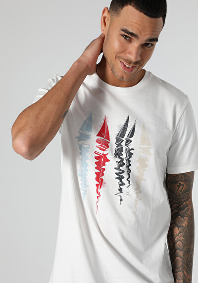 صورة من أبيض للرجال تي شيرت بأكمام قصيرة