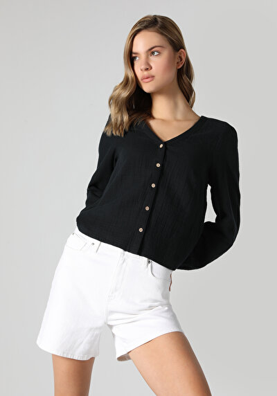 صورة من أزرق بحري للنساء قميص  كم طويل