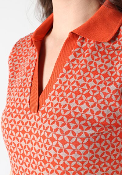 اعرض التفاصيل لـ برتقالي للنساء تي شيرت بأكمام قصيرة