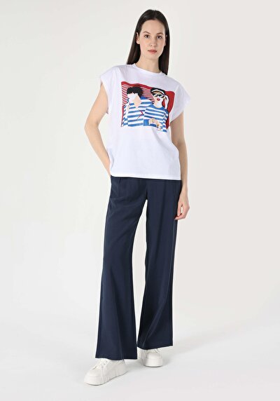 اعرض التفاصيل لـ أبيض للنساء تي شيرت بأكمام قصيرة