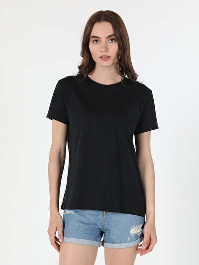 اعرض التفاصيل لـ أسود للنساء تي شيرت بأكمام قصيرة