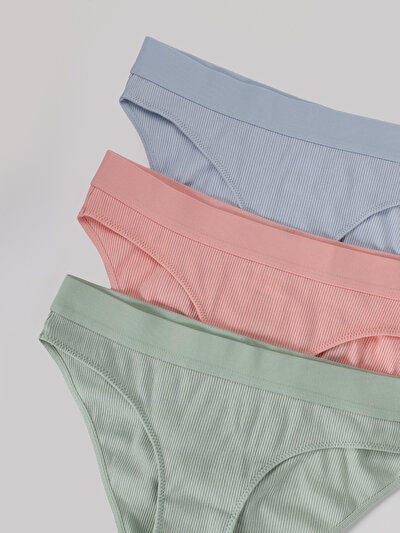 صورة من متعدد الألوان للنساء ملابس داخلية