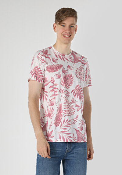 صورة من   رقبة مستديرة مطبوعة للرجال أبيض بأكمام قصيرة تي شيرت