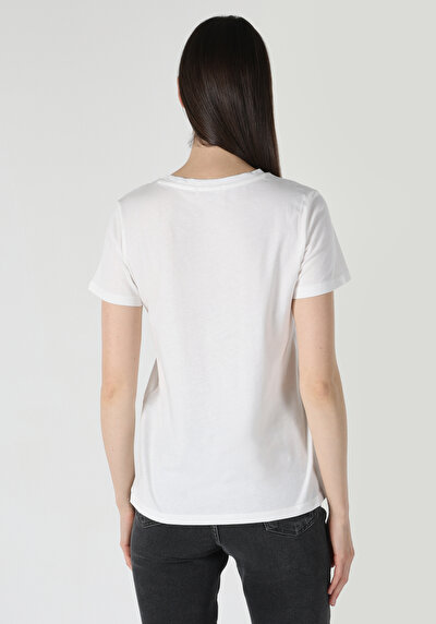 اعرض التفاصيل لـ أبيض للنساء تي شيرت بأكمام قصيرة