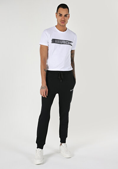 اعرض التفاصيل لـ أبيض للرجال تي شيرت بأكمام قصيرة