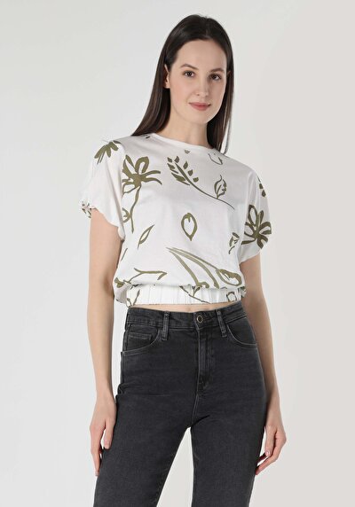 صورة من أبيض للنساء تي شيرت بأكمام قصيرة