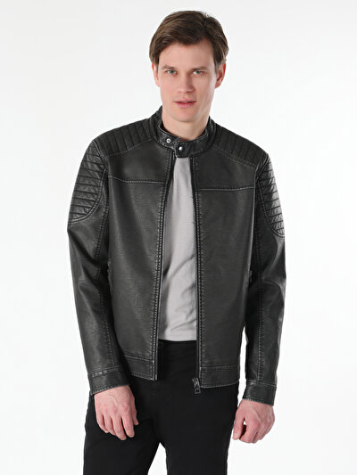 صورة من أسود للرجال جاكيت جلد