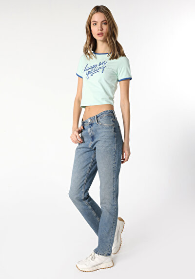 صورة من ضيق رقبة مستديرة مطبوعة نسائية أخضر كم قصير تي شيرت