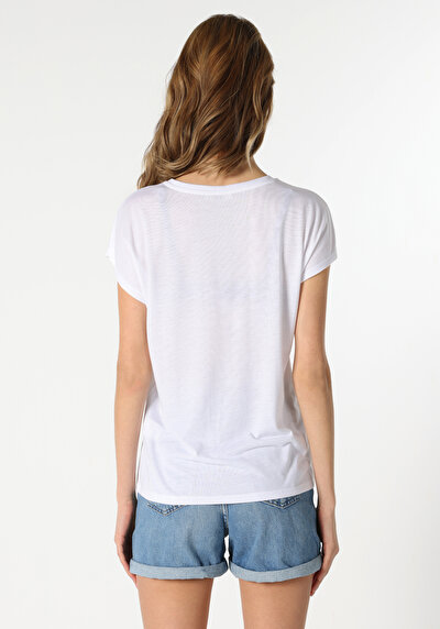 صورة من رقبة مستديرة مطبوعة نسائية أبيض قصيرة أكمام تي شيرت