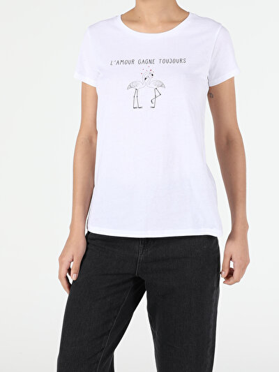 اعرض التفاصيل لـ أبيض للنساء تي شيرت بأكمام قصيرة