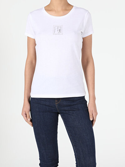 اعرض التفاصيل لـ أبيض للنساء تي شيرت بأكمام قصيرة