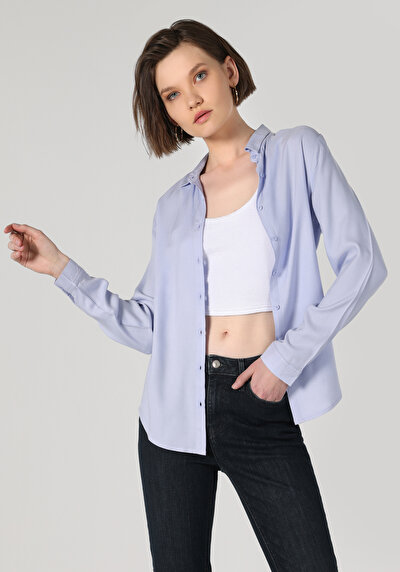 صورة من أرجواني للنساء قميص  كم طويل