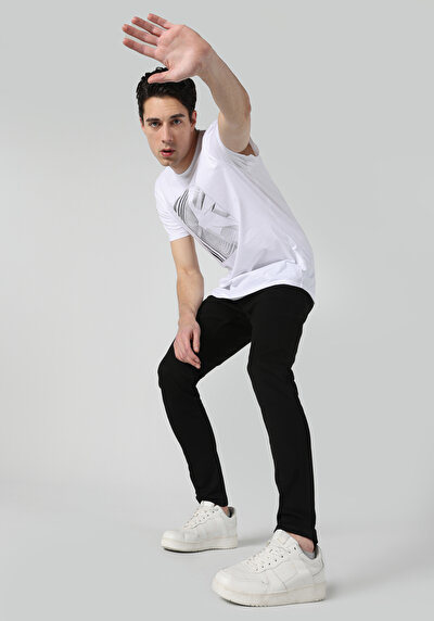 صورة من   رقبة مستديرة مطبوعة للرجال أبيض بأكمام قصيرة تي شيرت