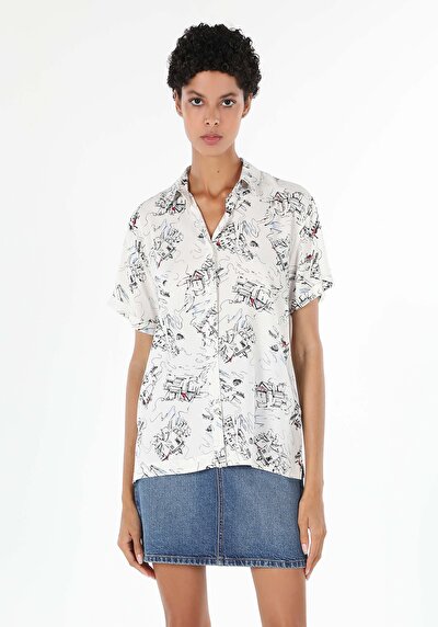 اعرض التفاصيل لـ أبيض للنساء قميص  كم قصير