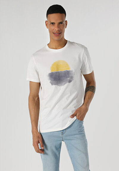 صورة من أبيض للرجال تي شيرت بأكمام قصيرة