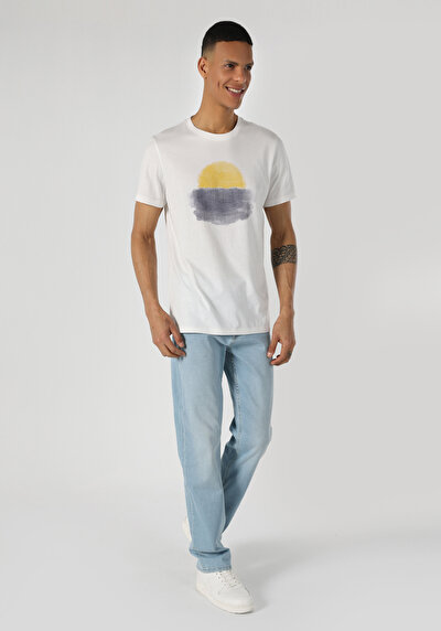 صورة من أبيض للرجال تي شيرت بأكمام قصيرة