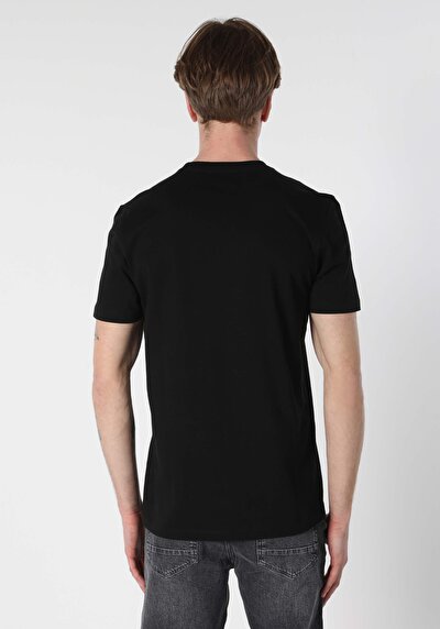 صورة من رقبة مستديرة مطبوعة رجالي أسود قصيرة الأكمام تي شيرت