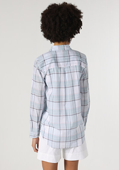 صورة من أزرق للنساء قميص كم طويل