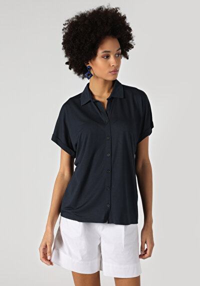 اعرض التفاصيل لـ أزرق بحري للنساء تي شيرت بأكمام قصيرة