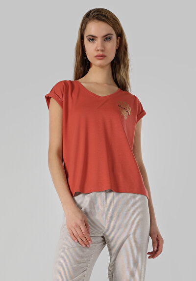 صورة من برتقالي للنساء تي شيرت بأكمام قصيرة