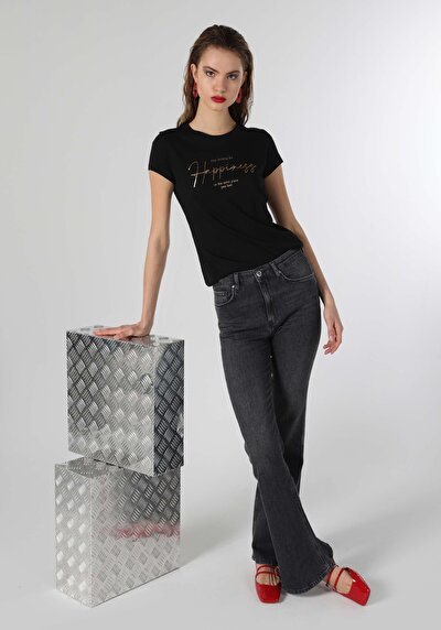 صورة من رقبة مستديرة مطبوعة نسائية أسود كم قصير تي شيرت