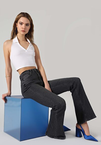 صورة من سليم فيت بلوزة دبابة بيضاء للنساء