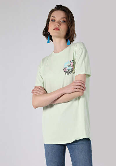 اعرض التفاصيل لـ أخضر للنساء تي شيرت بأكمام قصيرة