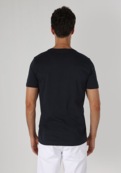 صورة من رقبة مستديرة مستقيم رجالي أزرق كحلي كم قصير تي شيرت