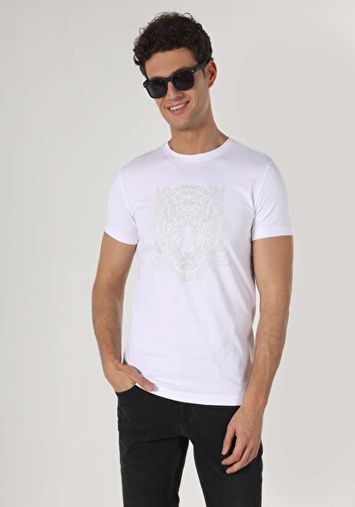 صورة من ضيق قصة رقبة مستديرة مستقيم تي شيرت أبيض بأكمام قصيرة للرجال