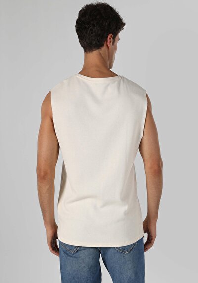 صورة من أبيض للرجال رياضي