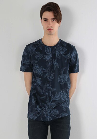 صورة من رقبة مستديرة مطبوعة رجالي أزرق كحلي كم قصير تي شيرت