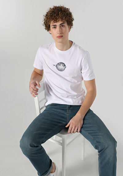 صورة من أبيض للرجال تي شيرت بأكمام قصيرة