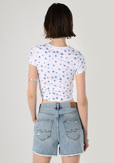 صورة من ضيق رقبة مستديرة مطبوعة نسائية أبيض كم قصير تي شيرت