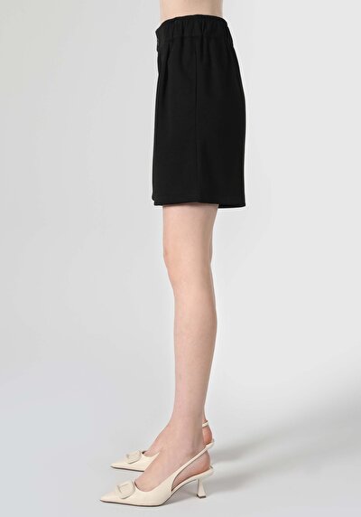 اعرض التفاصيل لـ عادي   الخصر نسائي شورت أسود