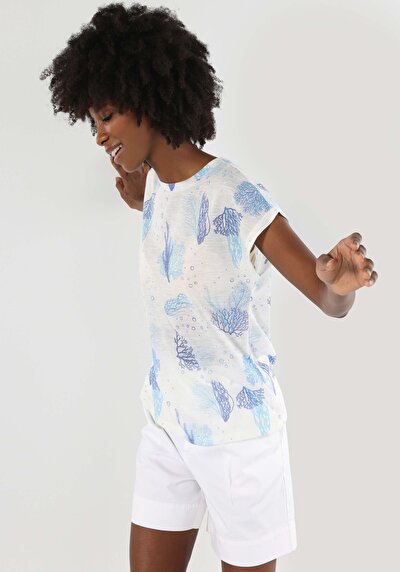 صورة من رقبة مستديرة مطبوعة نسائية أبيض قصيرة أكمام تي شيرت