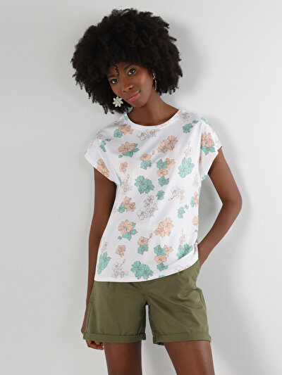 صورة من متعدد الألوان للنساء تي شيرت بأكمام قصيرة