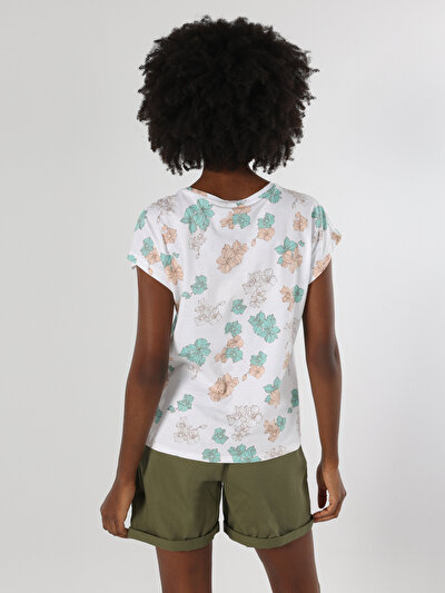 صورة من متعدد الألوان للنساء تي شيرت بأكمام قصيرة