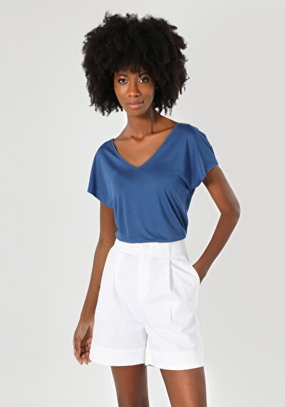 صورة من أزرق للنساء تي شيرت بأكمام قصيرة