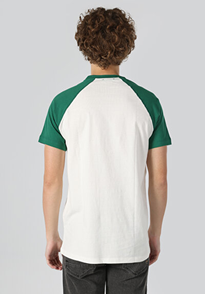 صورة من أبيض للرجال تي شيرت بأكمام قصيرة