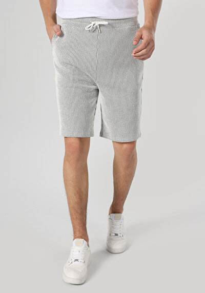 اعرض التفاصيل لـ رمادي للرجال شورت