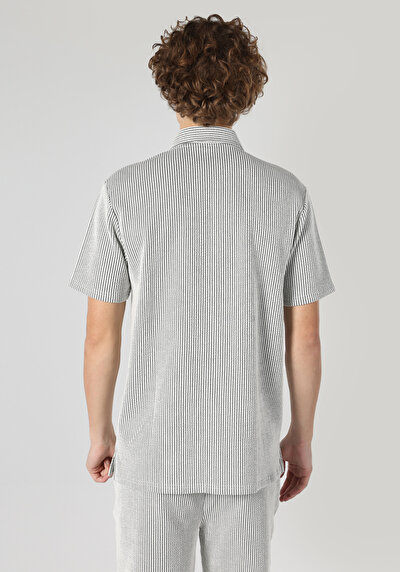 صورة من مقاس عادي مخطط رمادي بولو طوق بولو بأكمام قصيرة تي شيرت Cl1062789