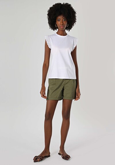 اعرض التفاصيل لـ أبيض للنساء تي شيرت بأكمام قصيرة