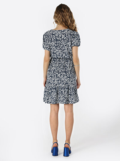 صورة من أبيض للنساء فستان