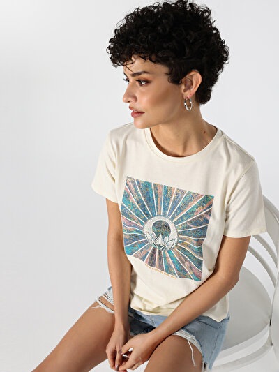 اعرض التفاصيل لـ بيج فاتح للنساء تي شيرت بأكمام قصيرة