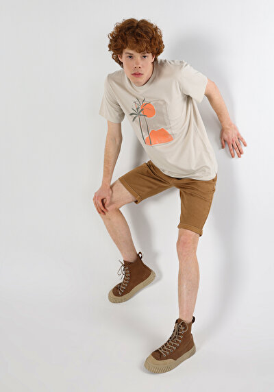 صورة من مقاس عادي رقبة مستديرة مستقيم تي شيرت رجالي بيج كم قصير