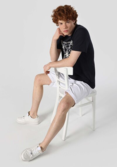 صورة من   رقبة مستديرة مستقيم رجالي أزرق كحلي كم قصير تي شيرت