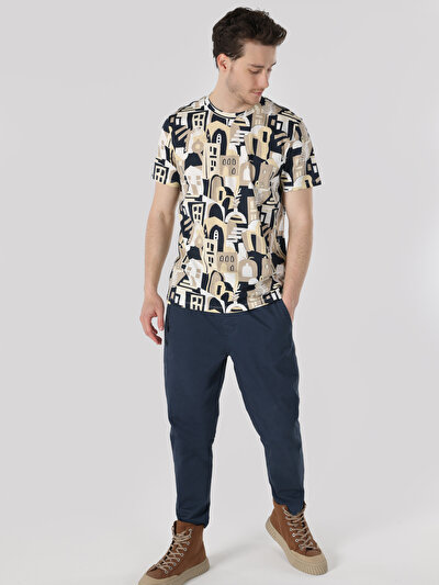 صورة من رقبة مستديرة مطبوعة رجالي بيج كم قصير تي شيرت